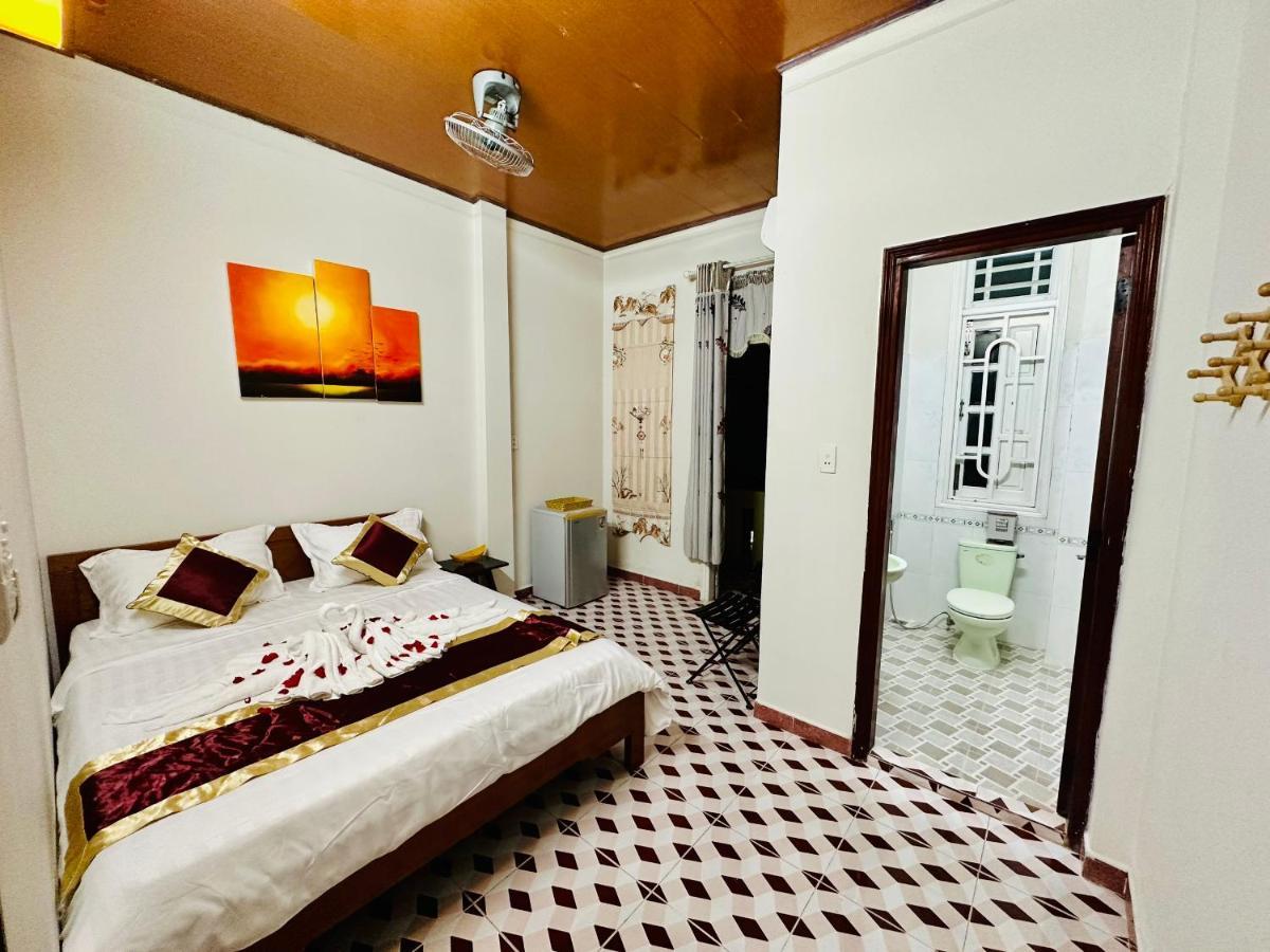 Dk House Homestay Хойан Экстерьер фото